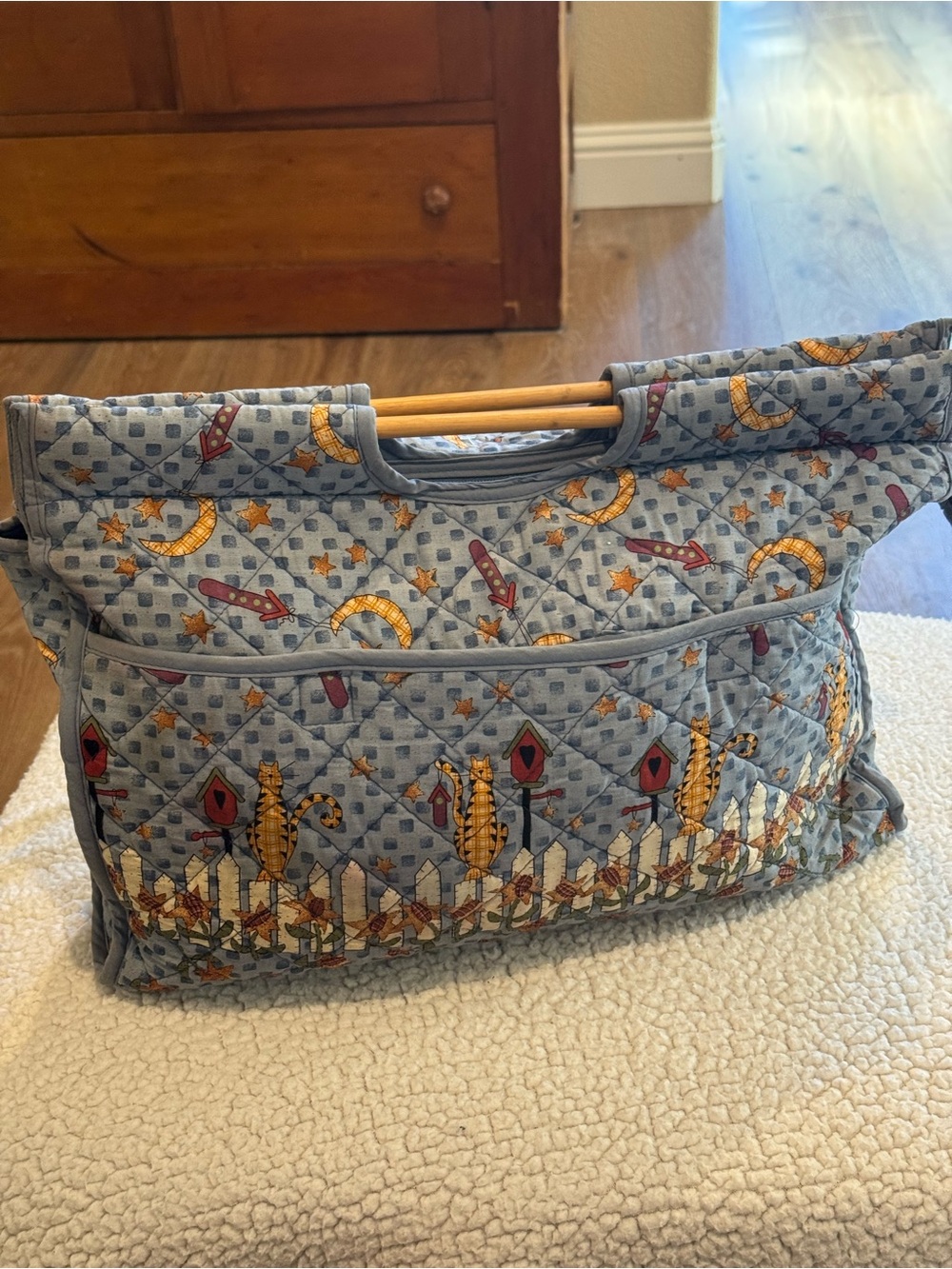 Vintage Quilted Cat Tote Bag Wooden Handles Cottagecore Blue